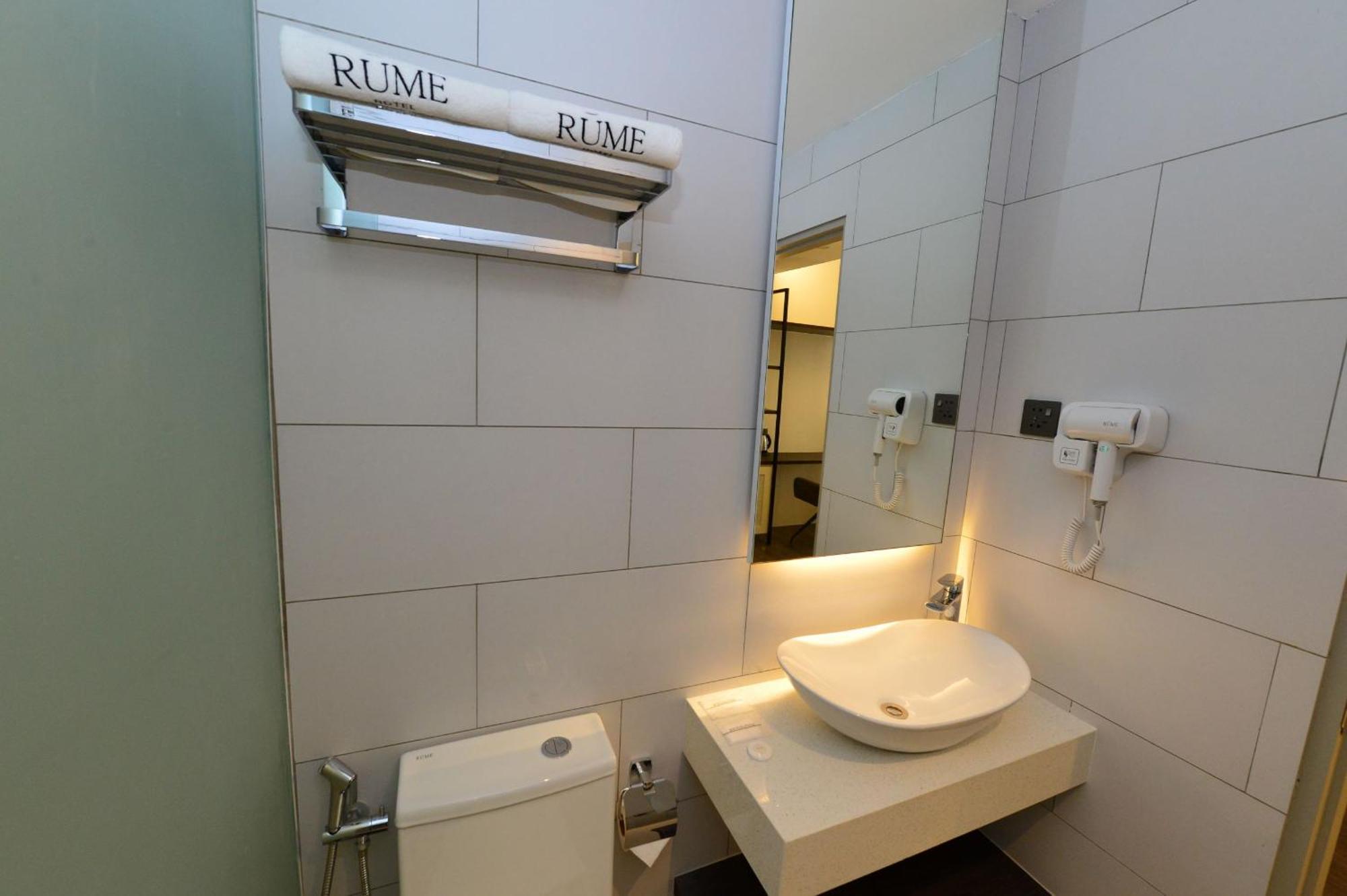 Rume Hotel Kuching Exterior foto